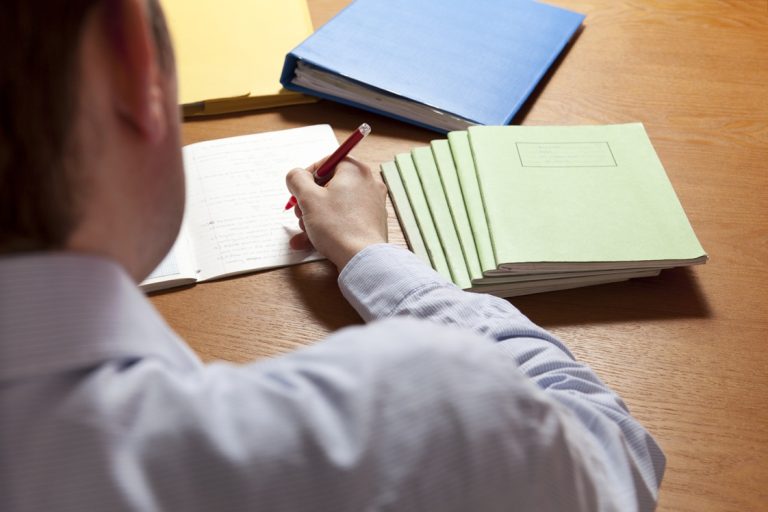 Role of a free gradebook in simplifying parent-teacher communication