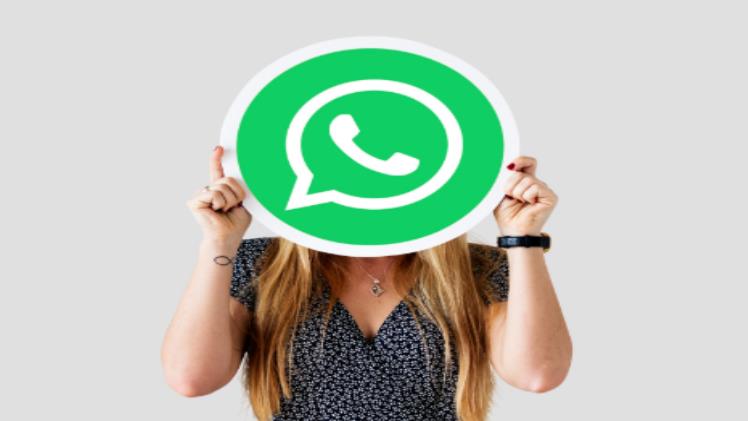 How WhatsApp Shapes Social Interaction in the Digital Era