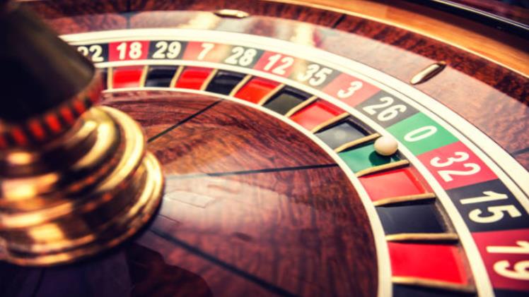Playing Casino on Mobile Devices: Advantages and Things to Keep in Mind